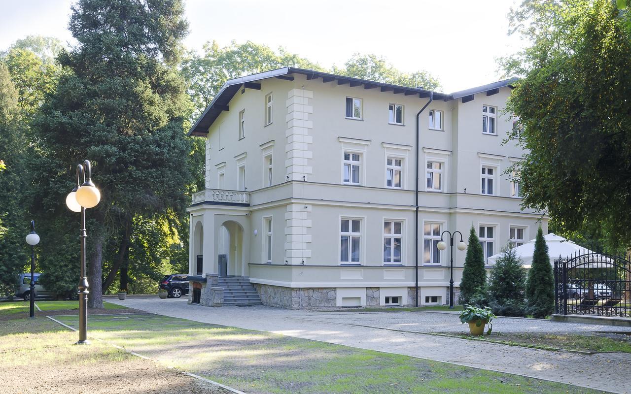 Willa Mala Pieniawa Polanica-Zdrój Exteriör bild